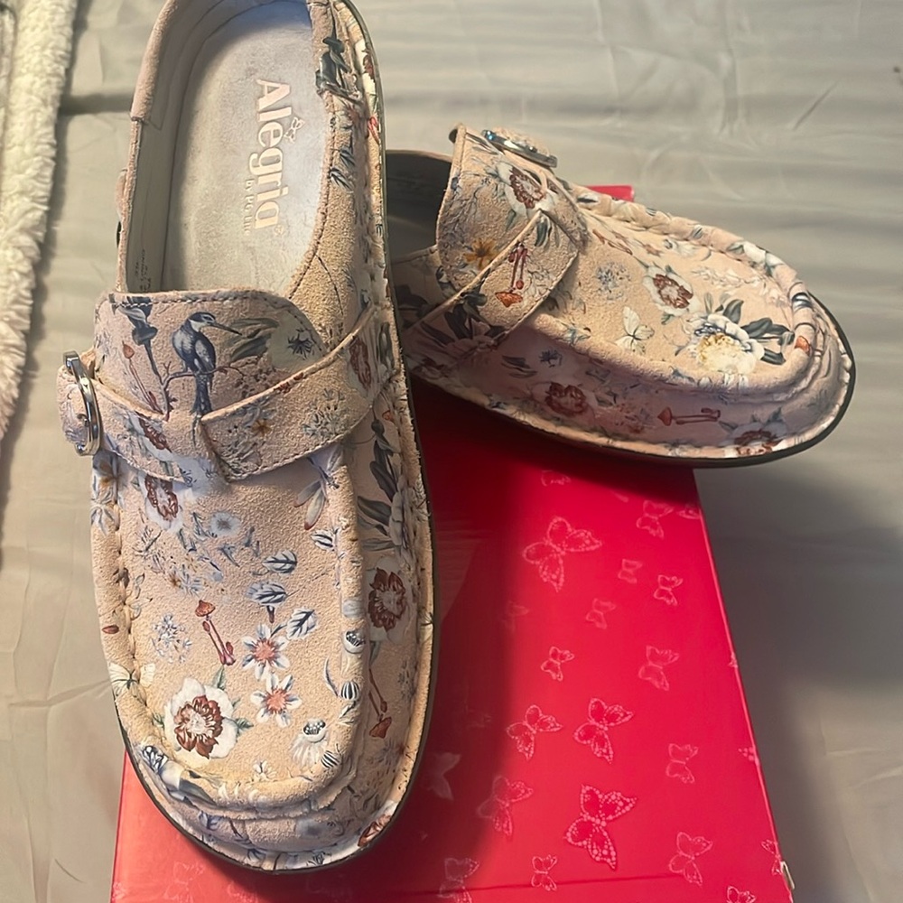 Allegria clogs